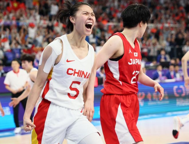 包含浙江女篮客场大胜江苏队，积累信心的词条