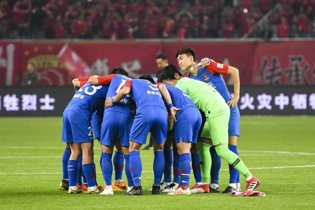 重庆斯威客场挑战重庆当代力帆，备受瞩目