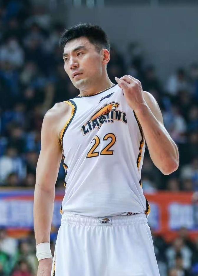 米兰体育在线下载-包含勇士将壮士断腕，伤病缠身阵容不稳定的词条
